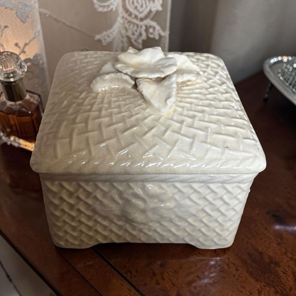 Ceramic Trinket Box With Lid Basket Weave With Floral Accent  4.5”x4.5”x4” Japan